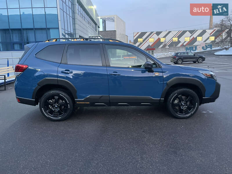 Внедорожник / Кроссовер Subaru Forester 2022 в Киеве