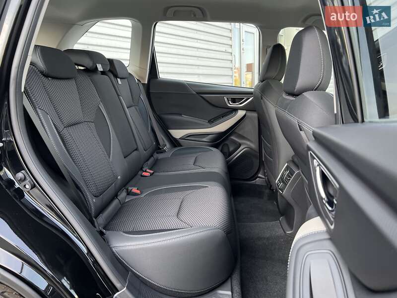 Внедорожник / Кроссовер Subaru Forester 2024 в Киеве