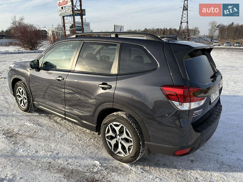 Внедорожник / Кроссовер Subaru Forester 2019 в Львове
