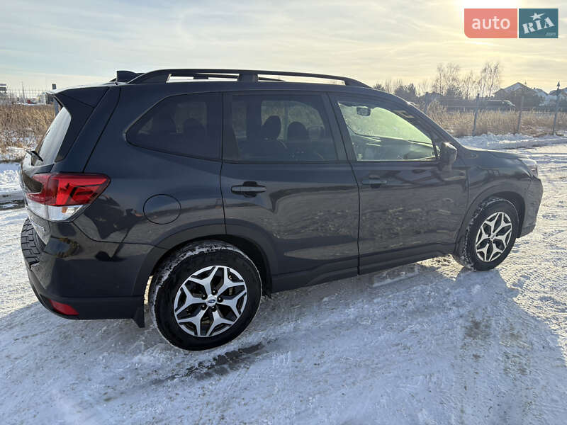 Внедорожник / Кроссовер Subaru Forester 2019 в Львове