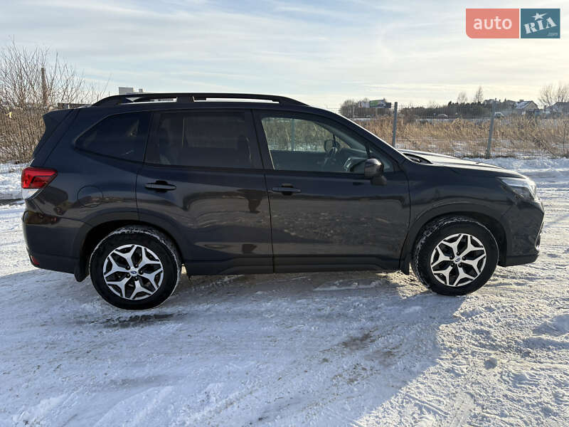 Внедорожник / Кроссовер Subaru Forester 2019 в Львове