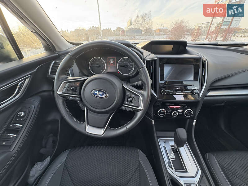 Внедорожник / Кроссовер Subaru Forester 2019 в Львове