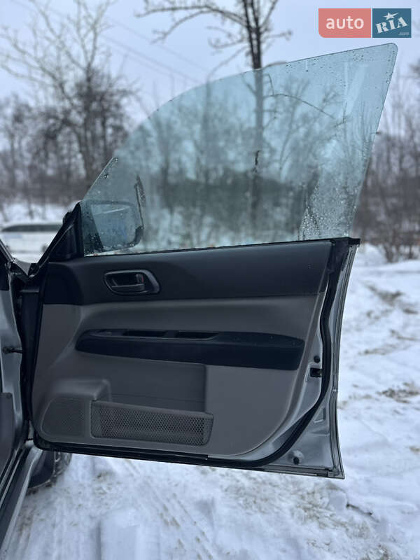 Внедорожник / Кроссовер Subaru Forester 2006 в Киеве