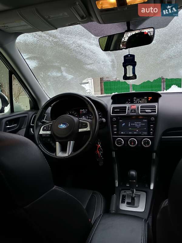 Внедорожник / Кроссовер Subaru Forester 2016 в Снятине