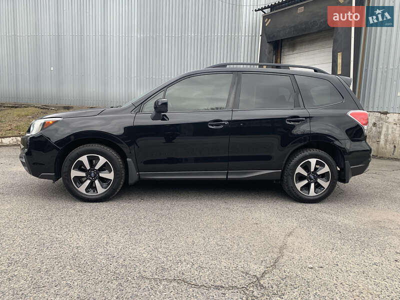 Внедорожник / Кроссовер Subaru Forester 2016 в Днепре