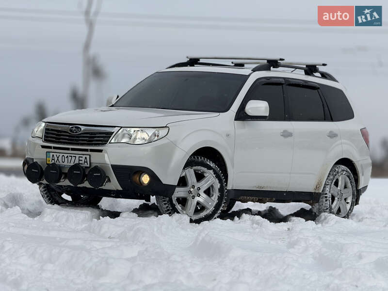 Внедорожник / Кроссовер Subaru Forester 2010 в Харькове