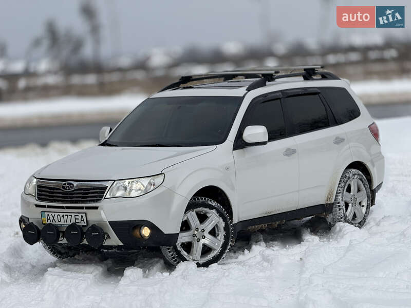 Внедорожник / Кроссовер Subaru Forester 2010 в Харькове