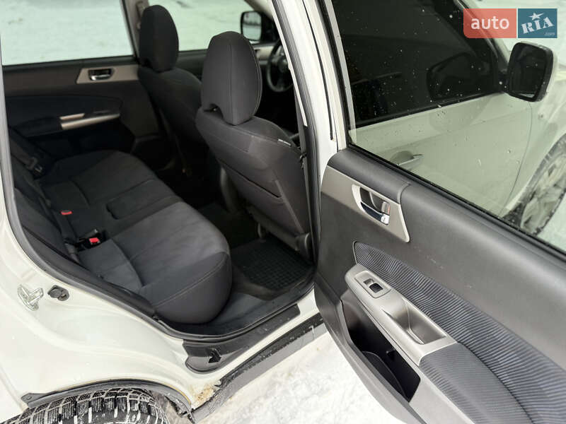 Внедорожник / Кроссовер Subaru Forester 2010 в Харькове