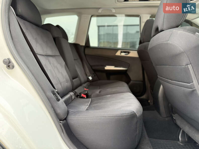 Внедорожник / Кроссовер Subaru Forester 2010 в Харькове