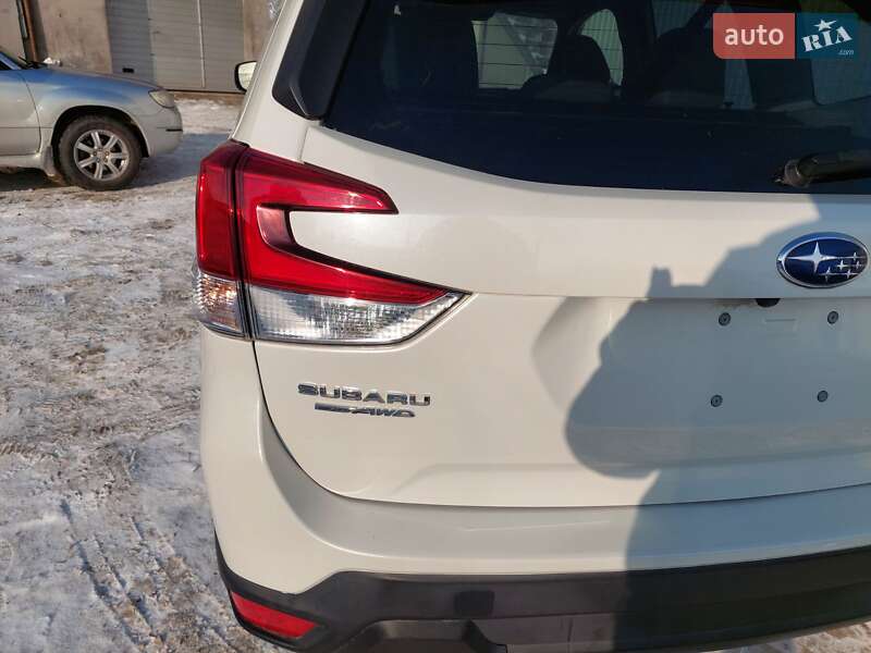 Внедорожник / Кроссовер Subaru Forester 2022 в Киеве