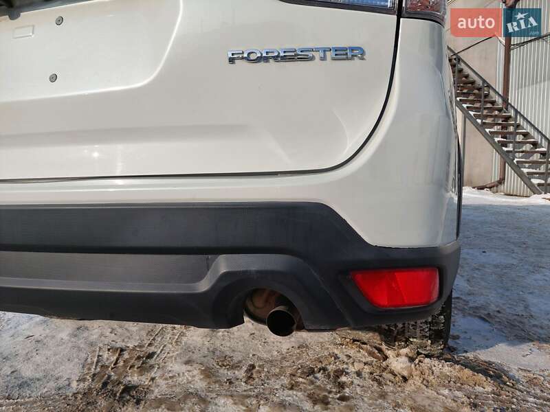 Внедорожник / Кроссовер Subaru Forester 2022 в Киеве