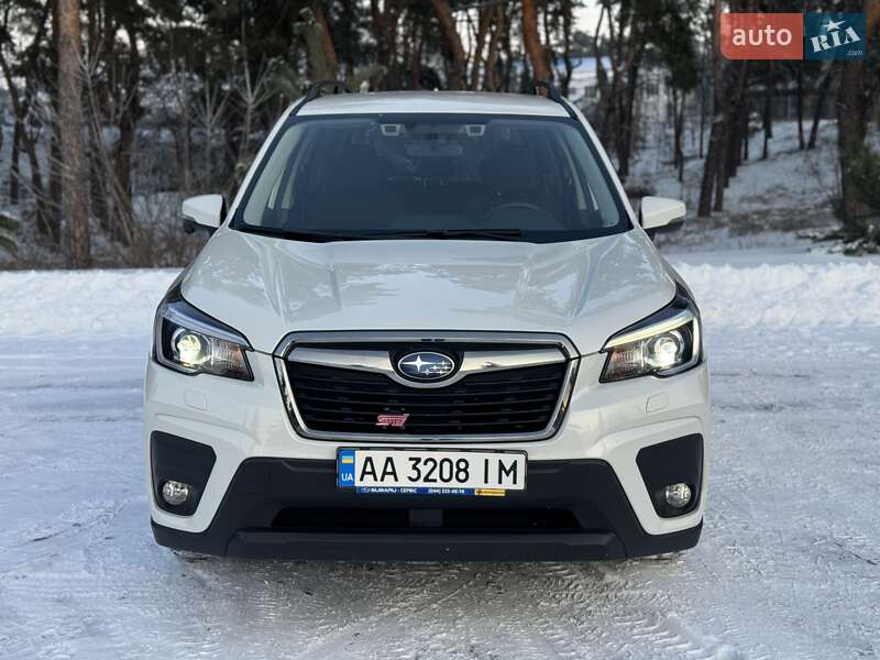 Внедорожник / Кроссовер Subaru Forester 2019 в Киеве