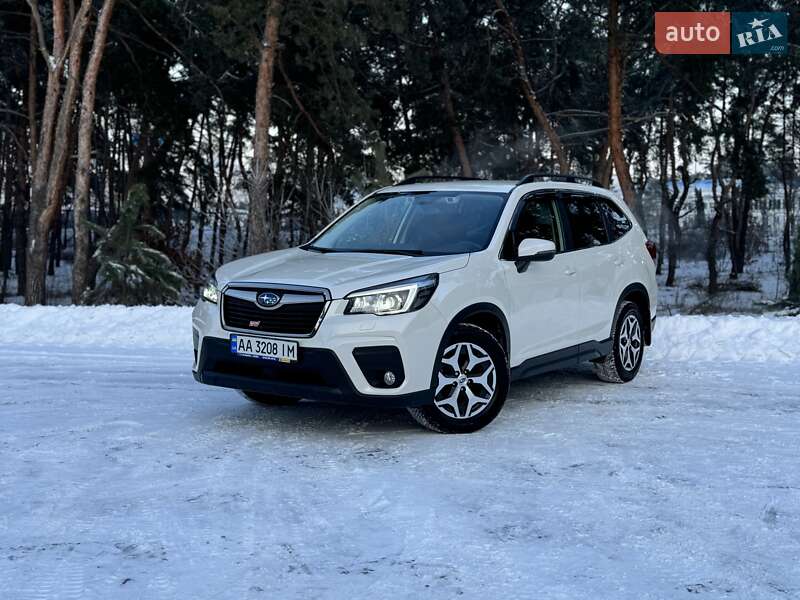 Внедорожник / Кроссовер Subaru Forester 2019 в Киеве