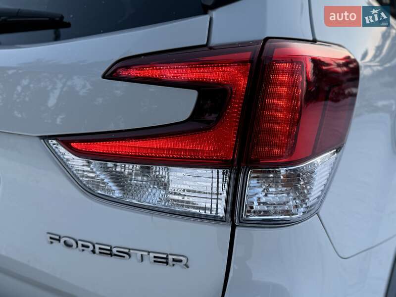 Внедорожник / Кроссовер Subaru Forester 2019 в Киеве