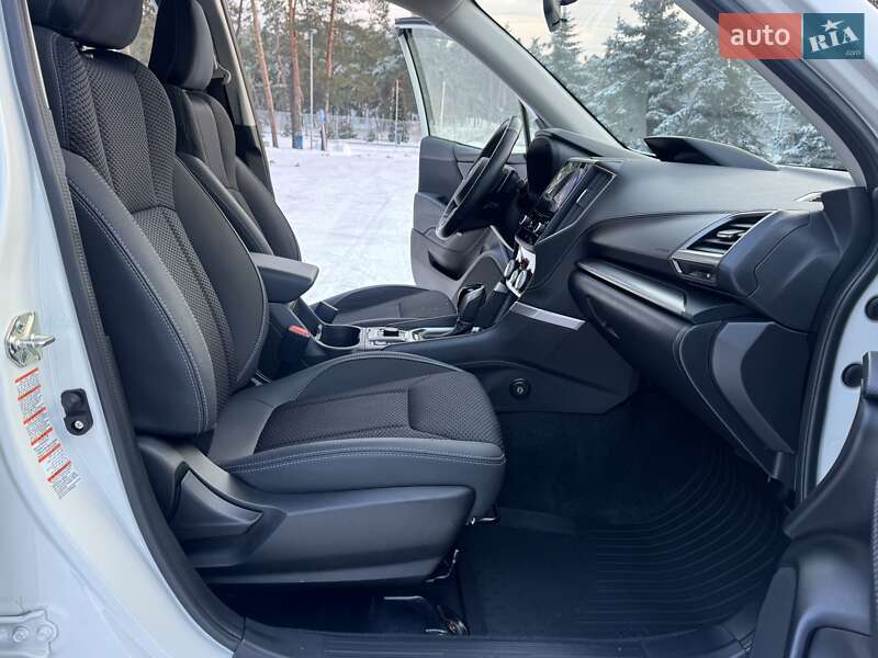 Внедорожник / Кроссовер Subaru Forester 2019 в Киеве