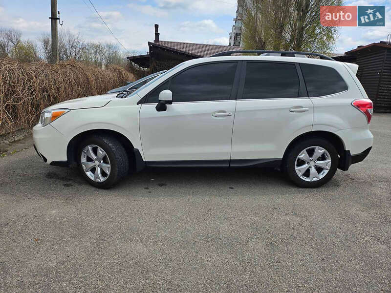 Внедорожник / Кроссовер Subaru Forester 2014 в Днепре
