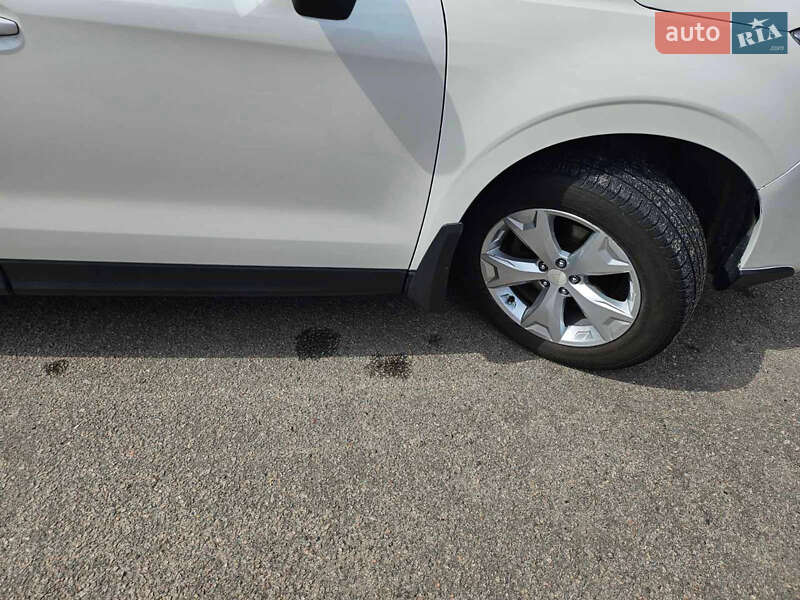 Внедорожник / Кроссовер Subaru Forester 2014 в Днепре