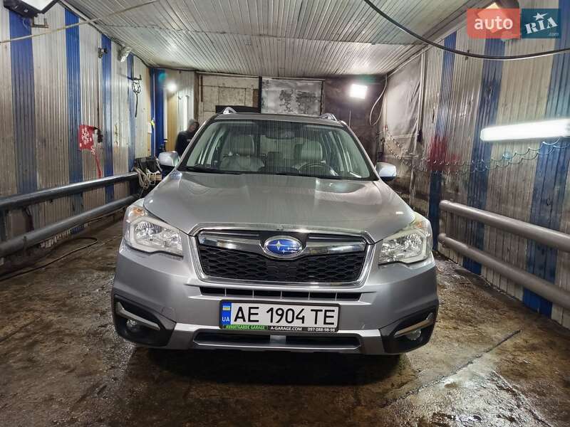 Внедорожник / Кроссовер Subaru Forester 2016 в Днепре