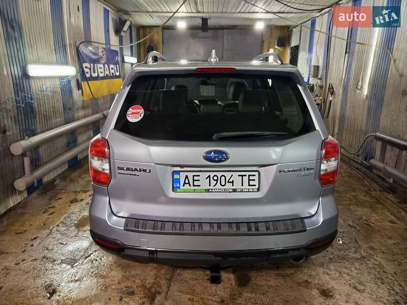 Внедорожник / Кроссовер Subaru Forester 2016 в Днепре