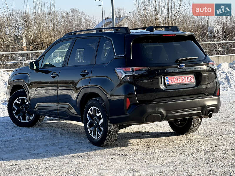 Внедорожник / Кроссовер Subaru Forester 2024 в Киеве