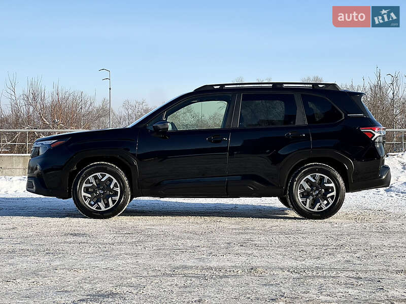Внедорожник / Кроссовер Subaru Forester 2024 в Киеве