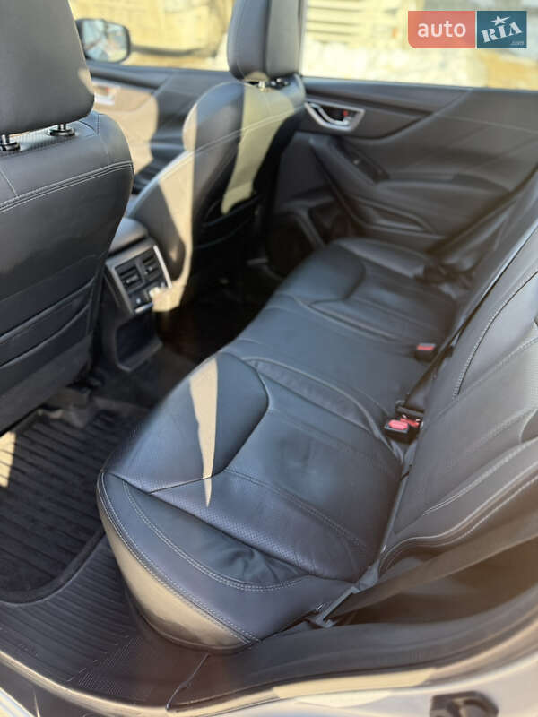 Внедорожник / Кроссовер Subaru Forester 2021 в Ровно