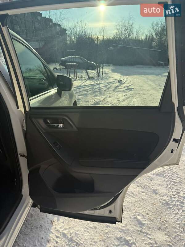 Внедорожник / Кроссовер Subaru Forester 2014 в Краматорске