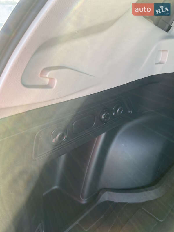 Позашляховик / Кросовер Subaru Forester 2018 в Полтаві