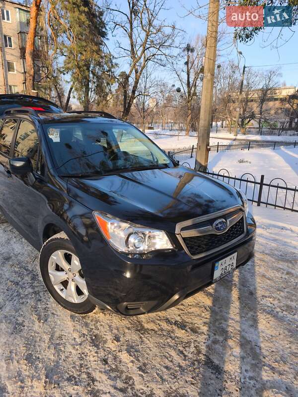 Позашляховик / Кросовер Subaru Forester 2015 в Києві