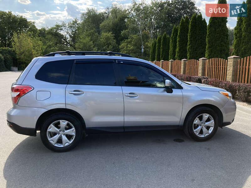 Позашляховик / Кросовер Subaru Forester 2015 в Дніпрі