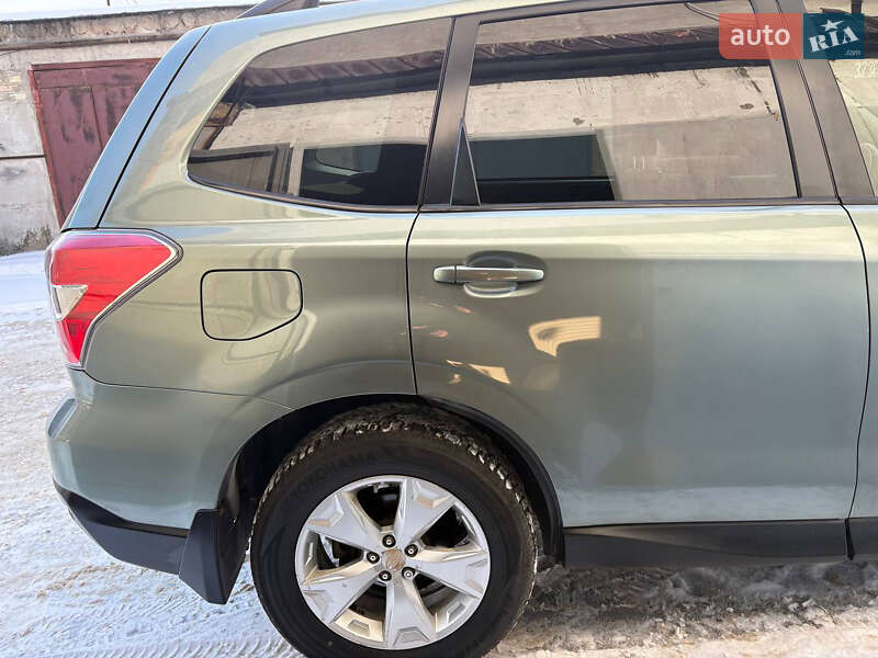 Позашляховик / Кросовер Subaru Forester 2014 в Києві