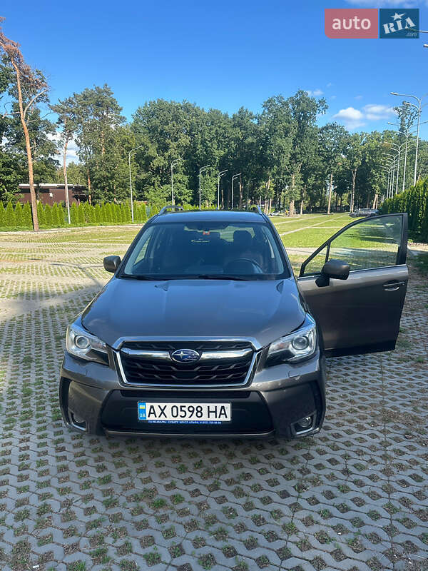 Позашляховик / Кросовер Subaru Forester 2017 в Харкові