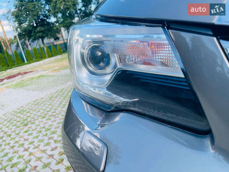 Позашляховик / Кросовер Subaru Forester 2017 в Харкові