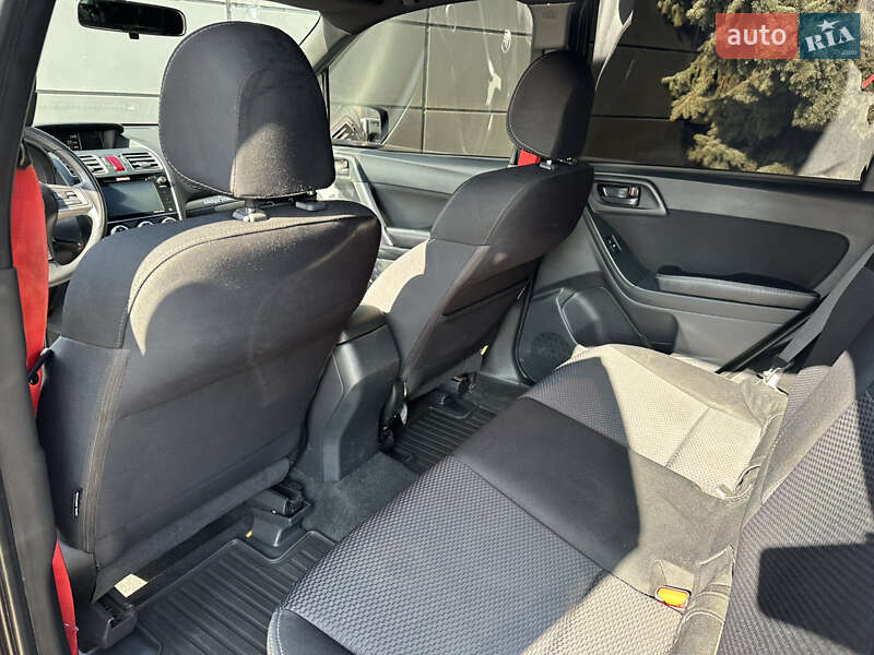 Внедорожник / Кроссовер Subaru Forester 2016 в Одессе