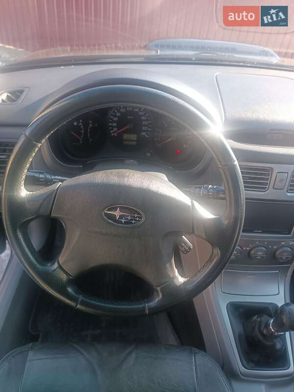 Внедорожник / Кроссовер Subaru Forester 2004 в Львове