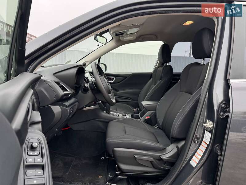 Внедорожник / Кроссовер Subaru Forester 2020 в Киеве