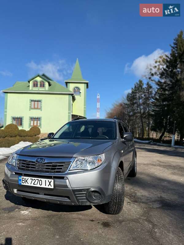 Позашляховик / Кросовер Subaru Forester 2008 в Дубровиці