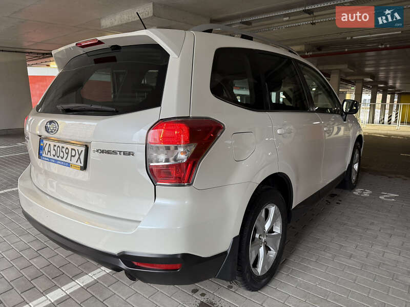 Позашляховик / Кросовер Subaru Forester 2014 в Києві
