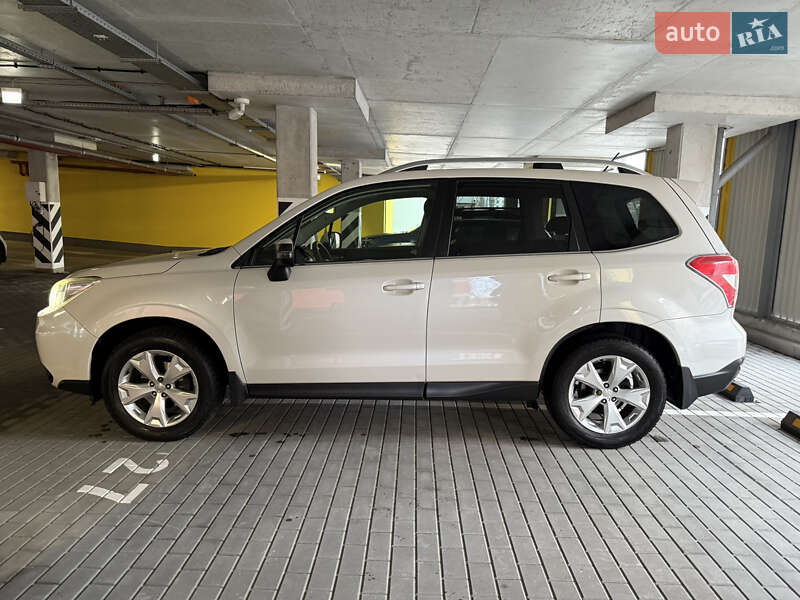 Позашляховик / Кросовер Subaru Forester 2014 в Києві