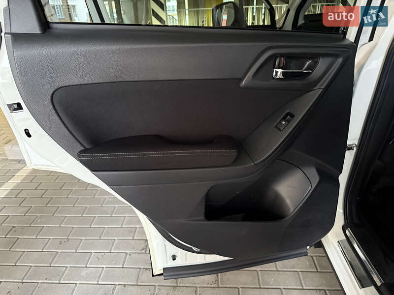 Позашляховик / Кросовер Subaru Forester 2014 в Києві