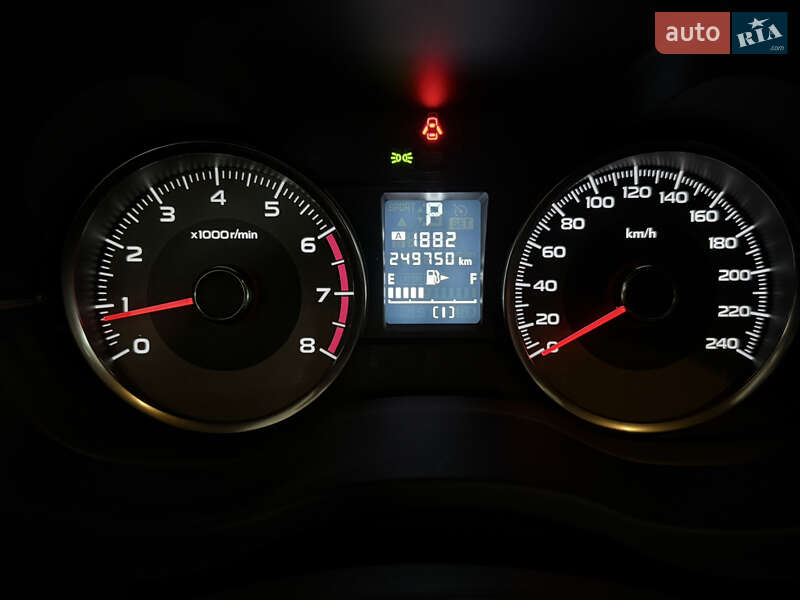 Позашляховик / Кросовер Subaru Forester 2014 в Києві