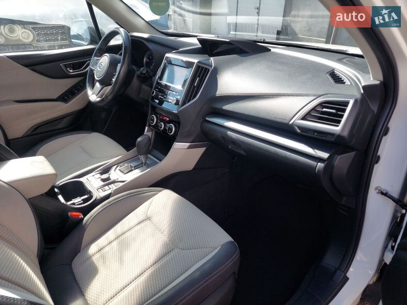 Внедорожник / Кроссовер Subaru Forester 2022 в Киеве