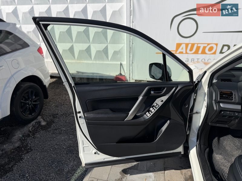 Внедорожник / Кроссовер Subaru Forester 2014 в Киеве