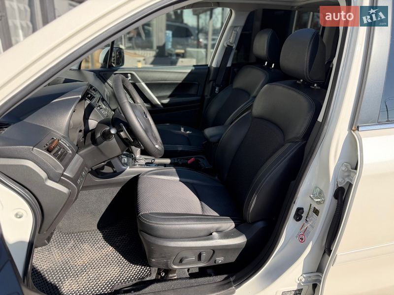 Внедорожник / Кроссовер Subaru Forester 2014 в Киеве