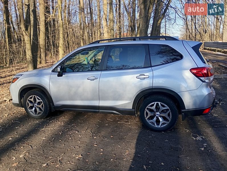 Внедорожник / Кроссовер Subaru Forester 2020 в Новой Ушице