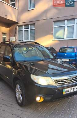 Позашляховик / Кросовер Subaru Forester 2010 в Києві
