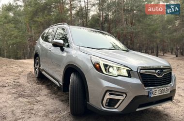 Внедорожник / Кроссовер Subaru Forester 2020 в Днепре