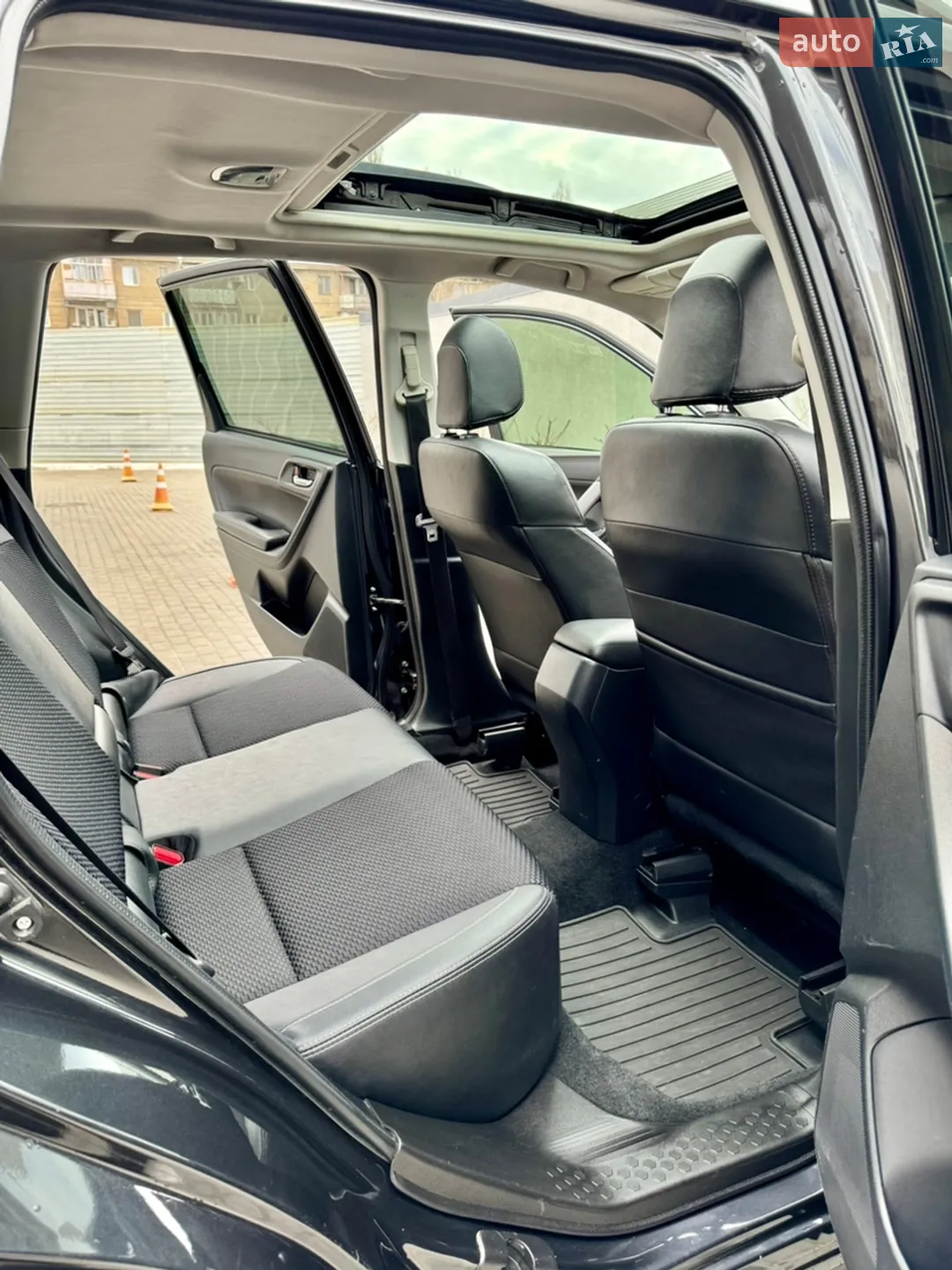 2018 Subaru Forester - мініатюра 16