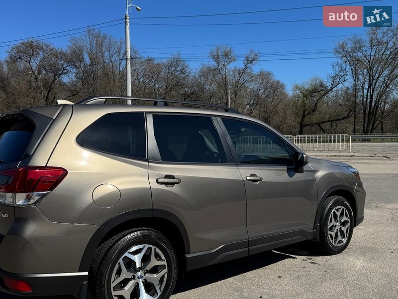 Позашляховик / Кросовер Subaru Forester 2020 в Дніпрі