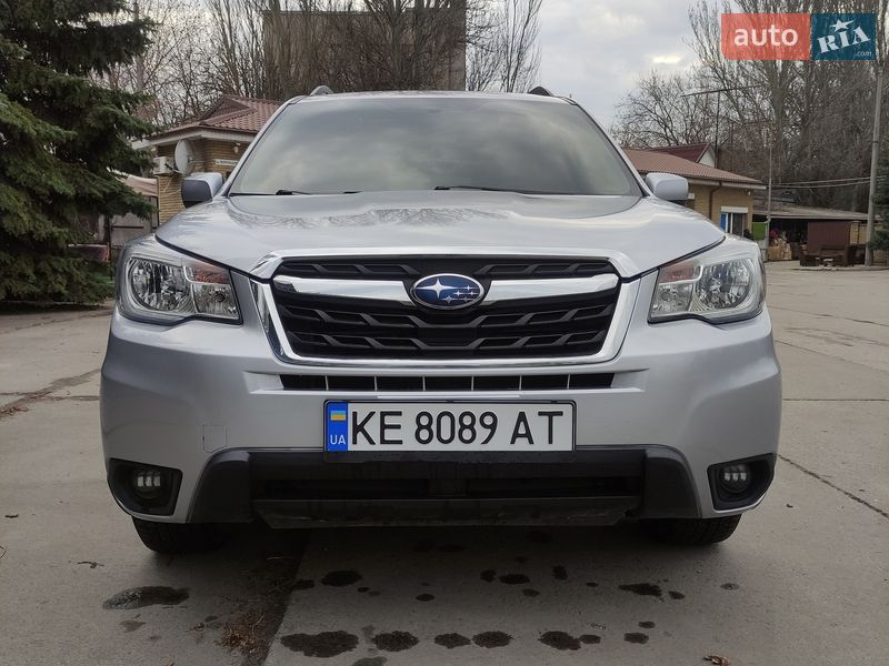 Внедорожник / Кроссовер Subaru Forester 2017 в Днепре